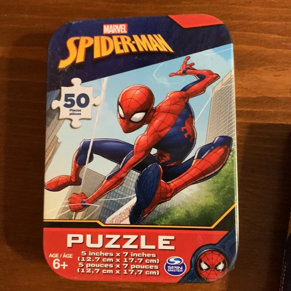 Marvel Spider-Man Puzzle and Jumbo Playing Cards Set